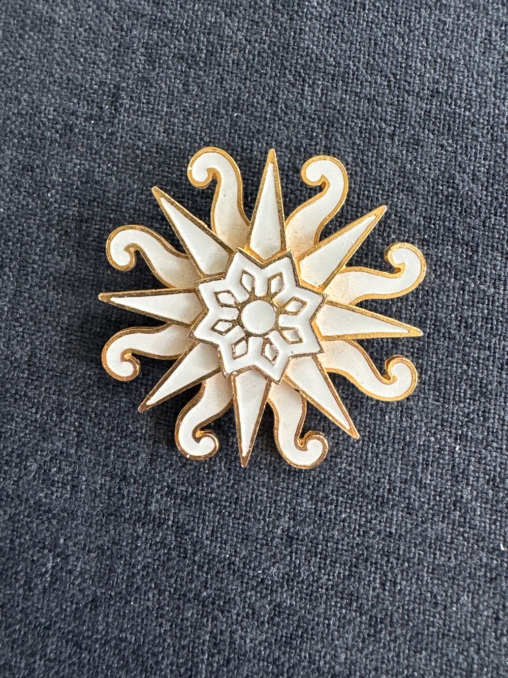 Vintage Gold and Cream Sunburst Brooch